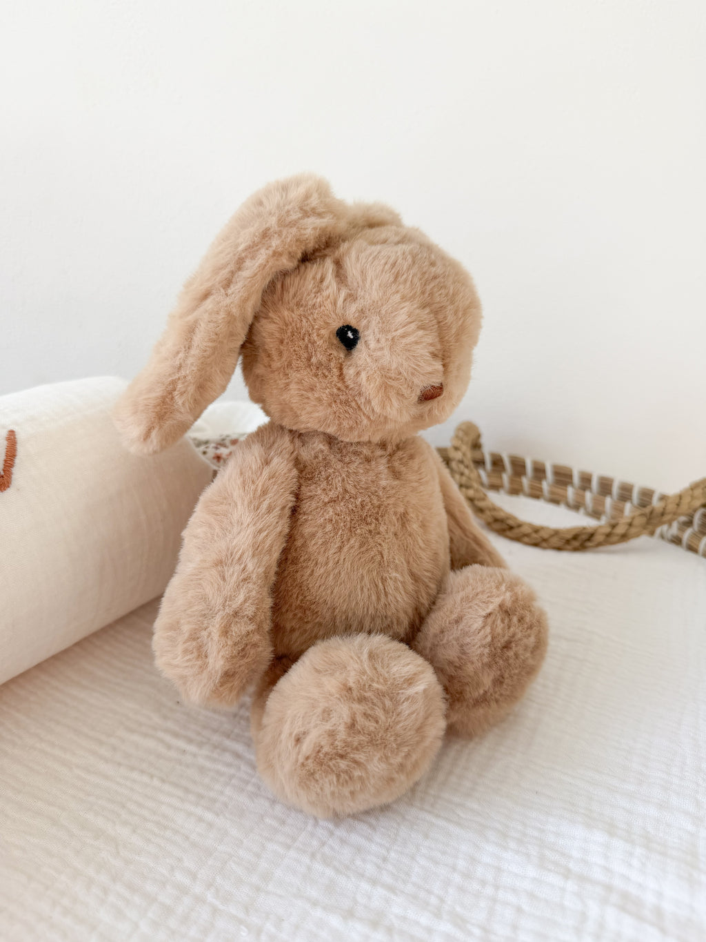 Peluche conejo marrón con cuello personalizado
