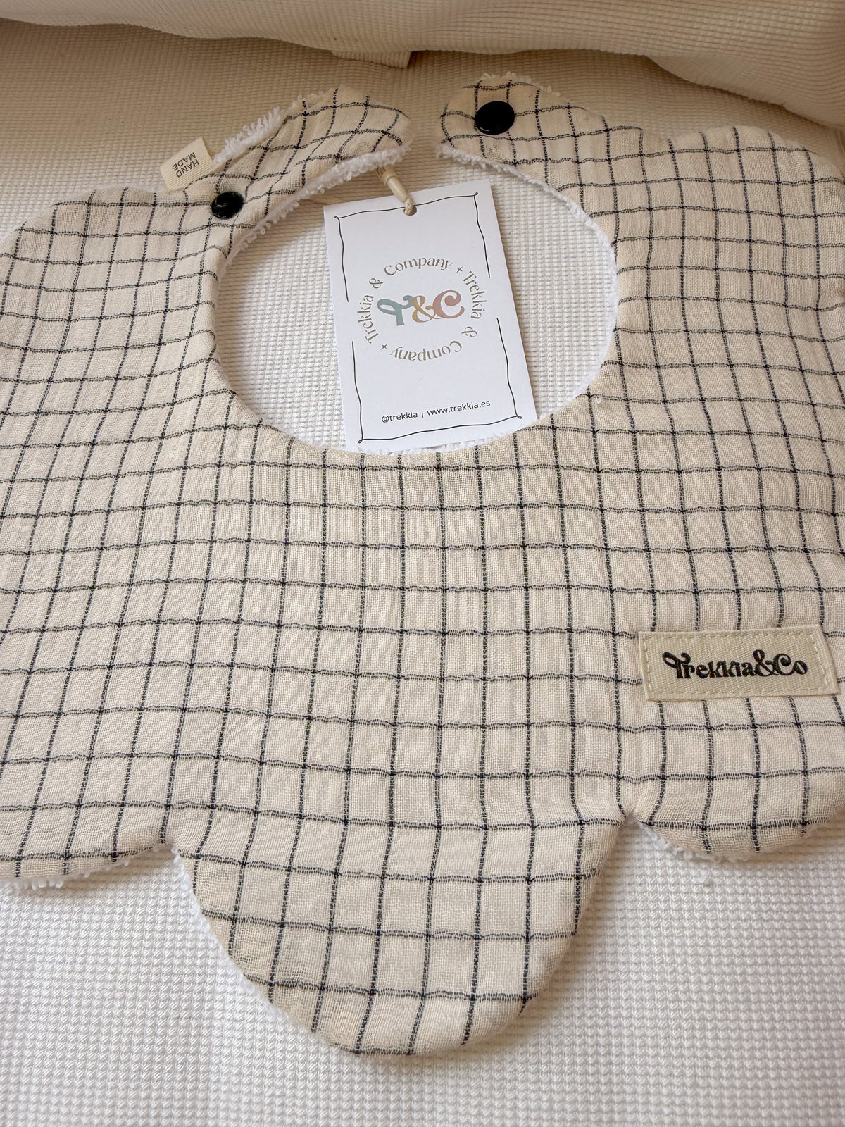 Babero Vichy beige y negro