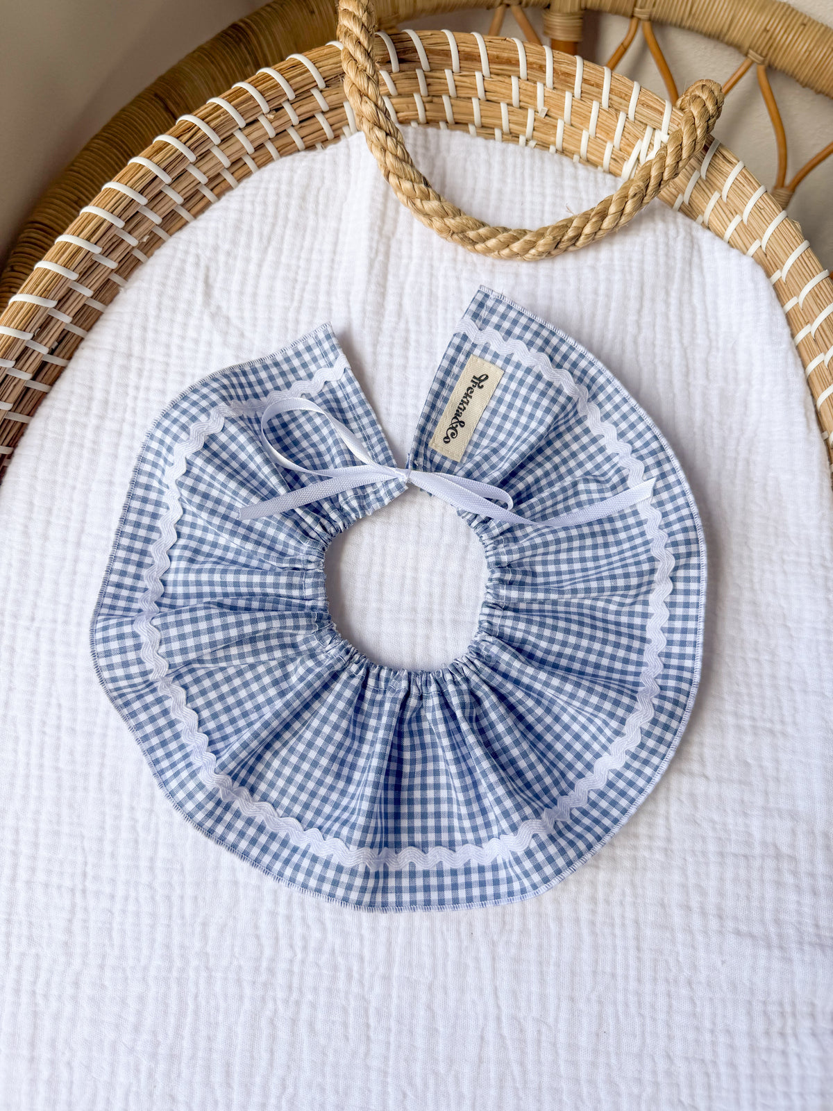 Cuello quita y pon Vichy mini azul ondulado