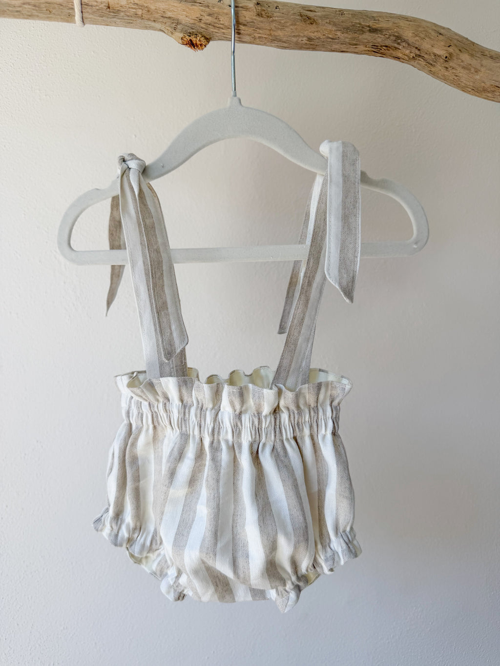 Cubrepañal con tirantes personalizado