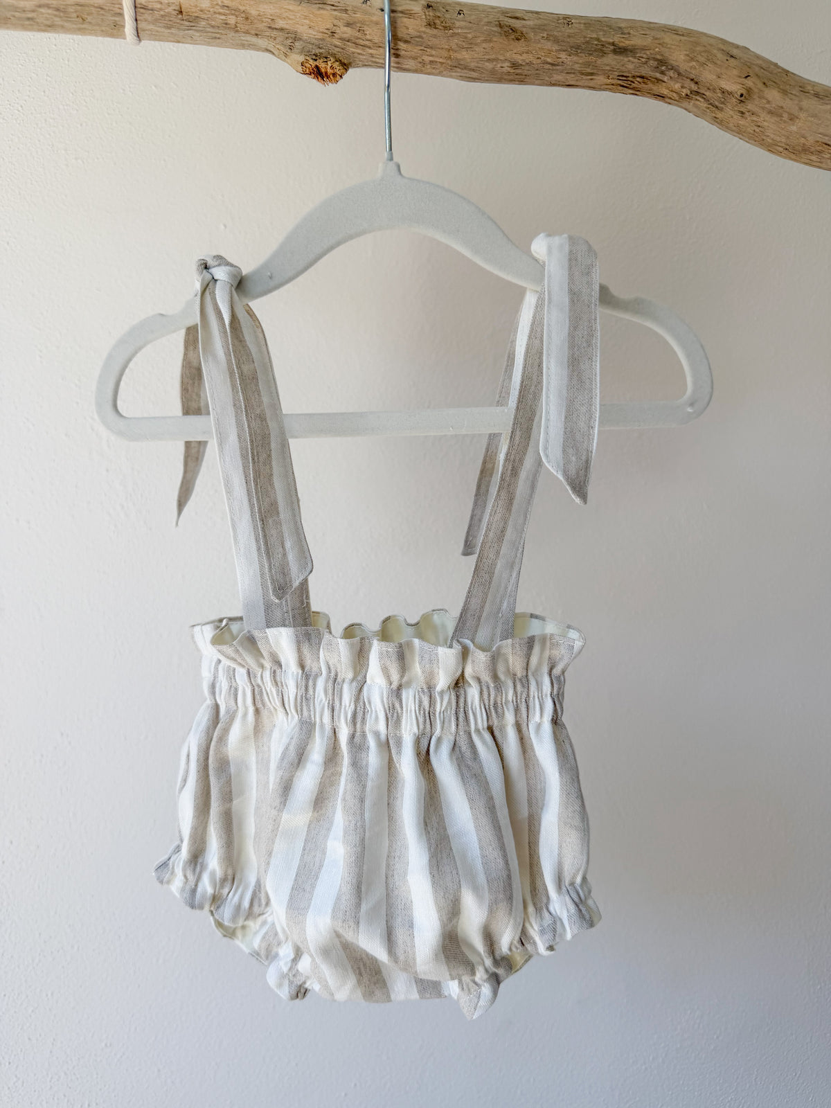 Cubrepañal con tirantes personalizado