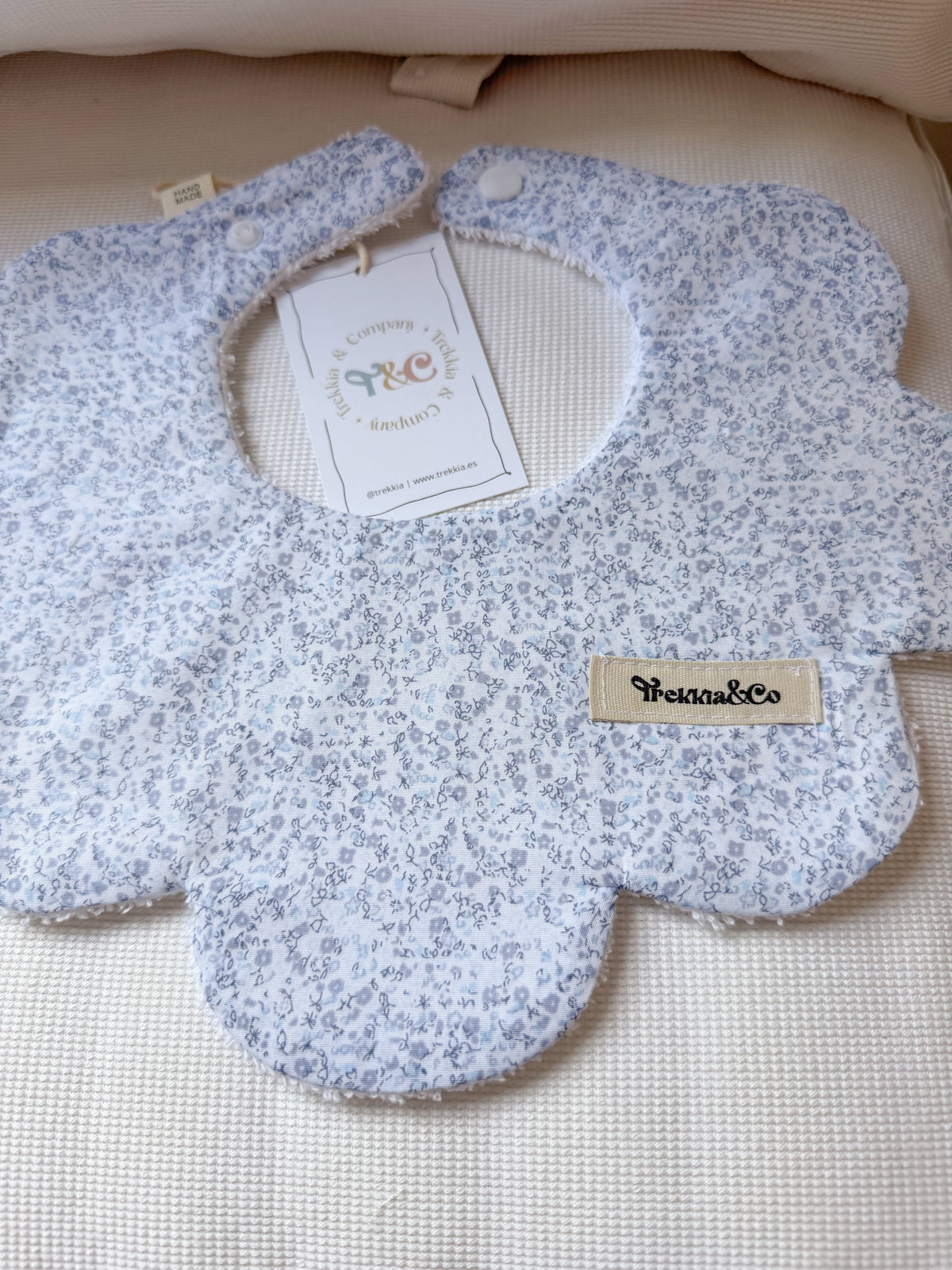 Babero Liberty Azul Clarito