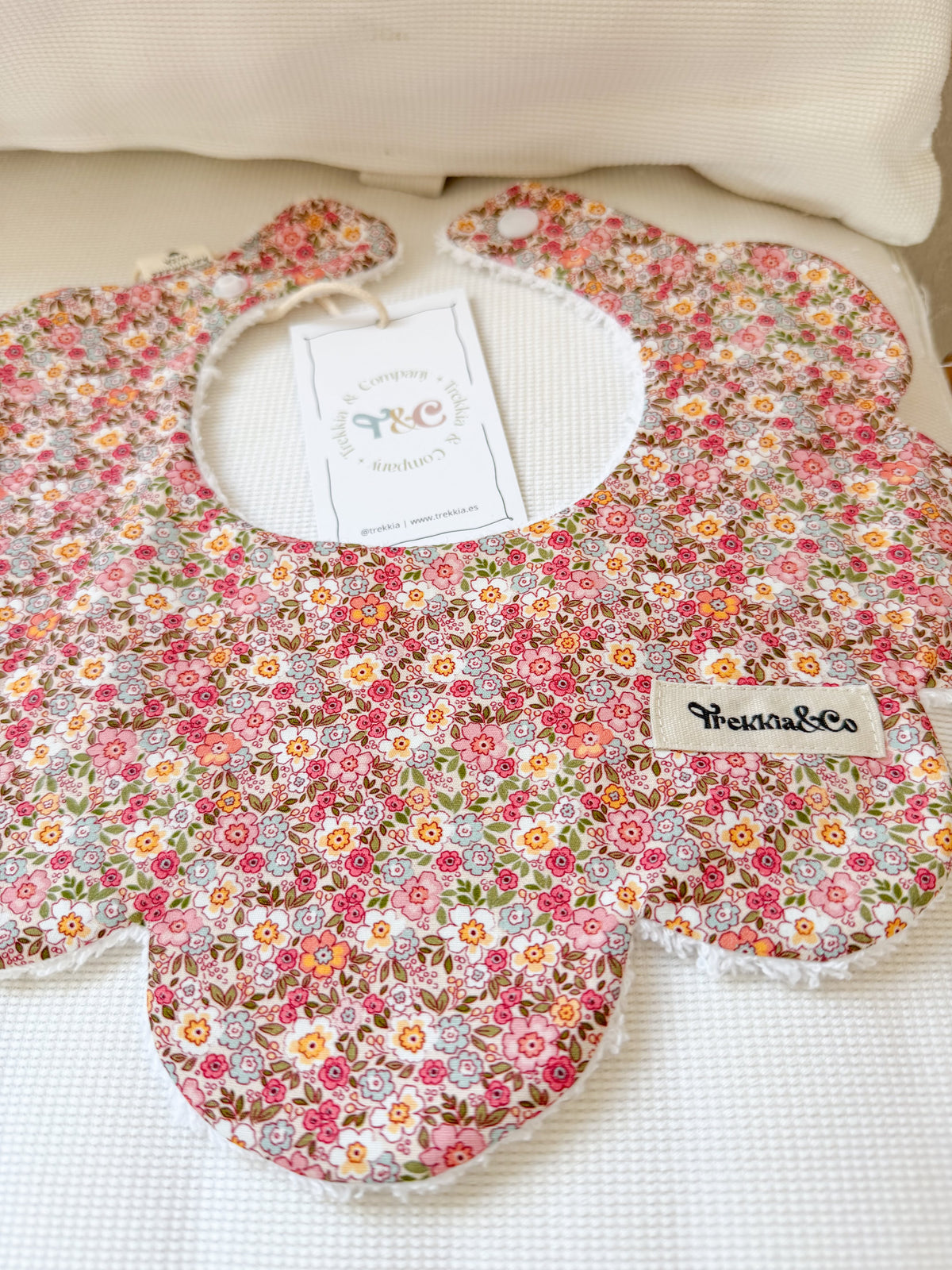 Babero Liberty Campestre Fucsia y Azul