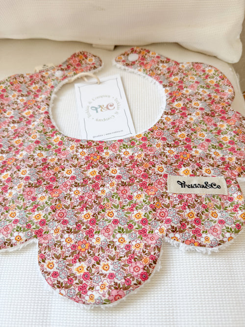 Babero Liberty Campestre Fucsia y Azul