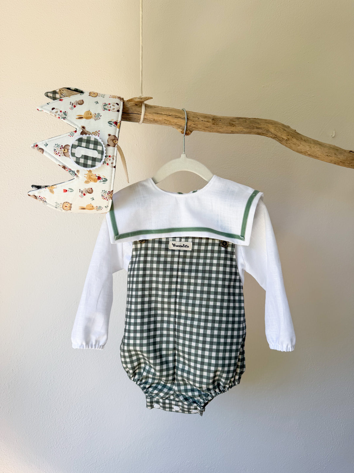 Conjunto cumpleaños corona, peto y blusa marinera