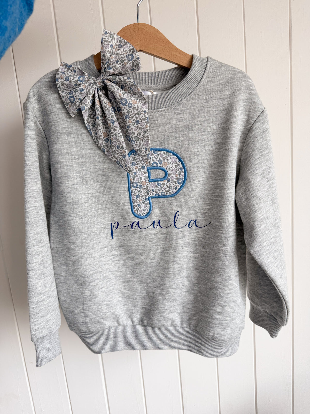 Conjunto sudadera y lazo pelo