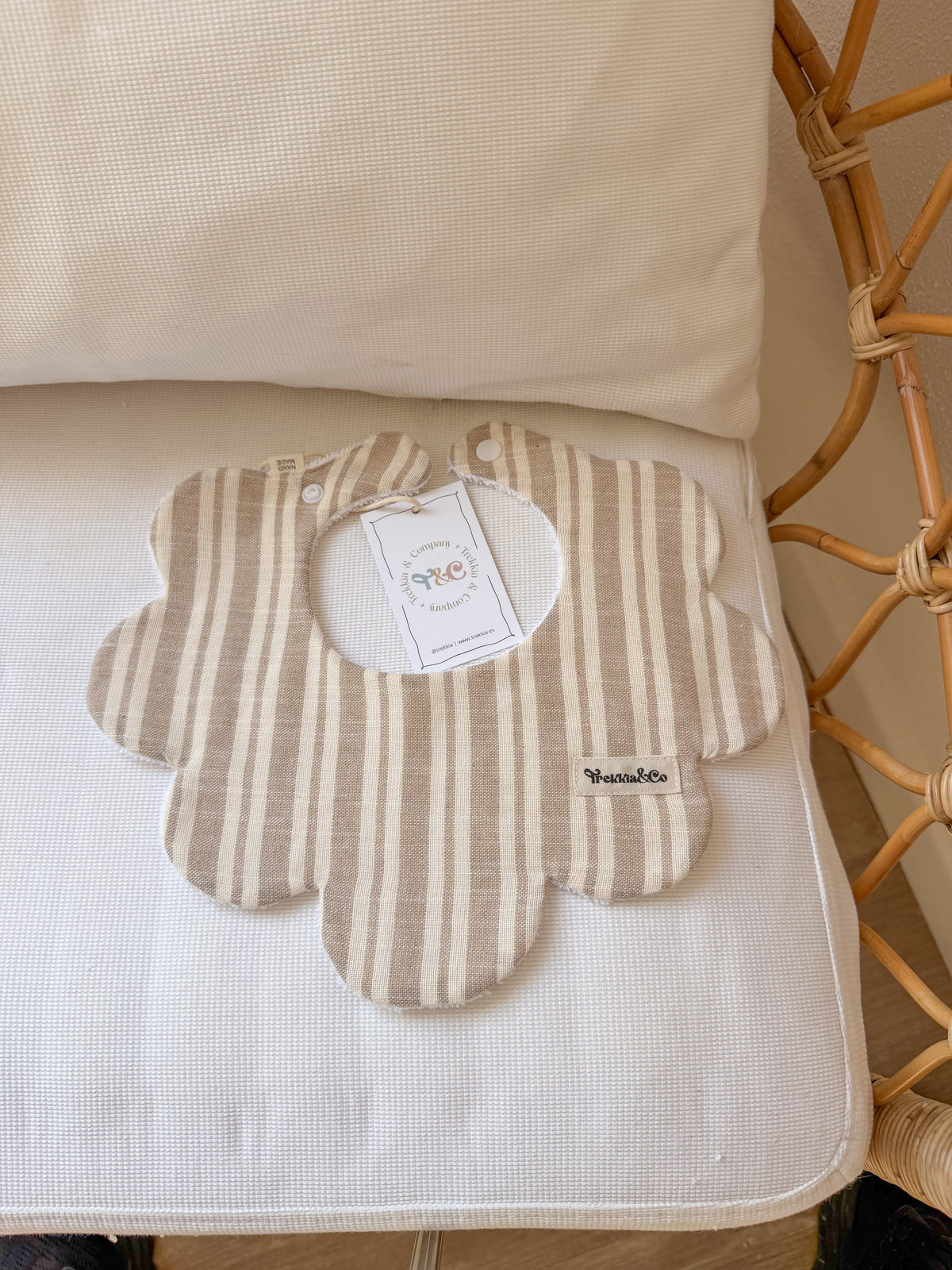 Babero Rayas dobles Beige y Camel